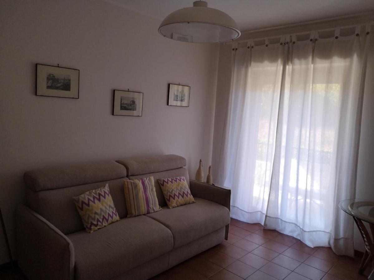 La Lampara Apartment Aci Castello Luaran gambar