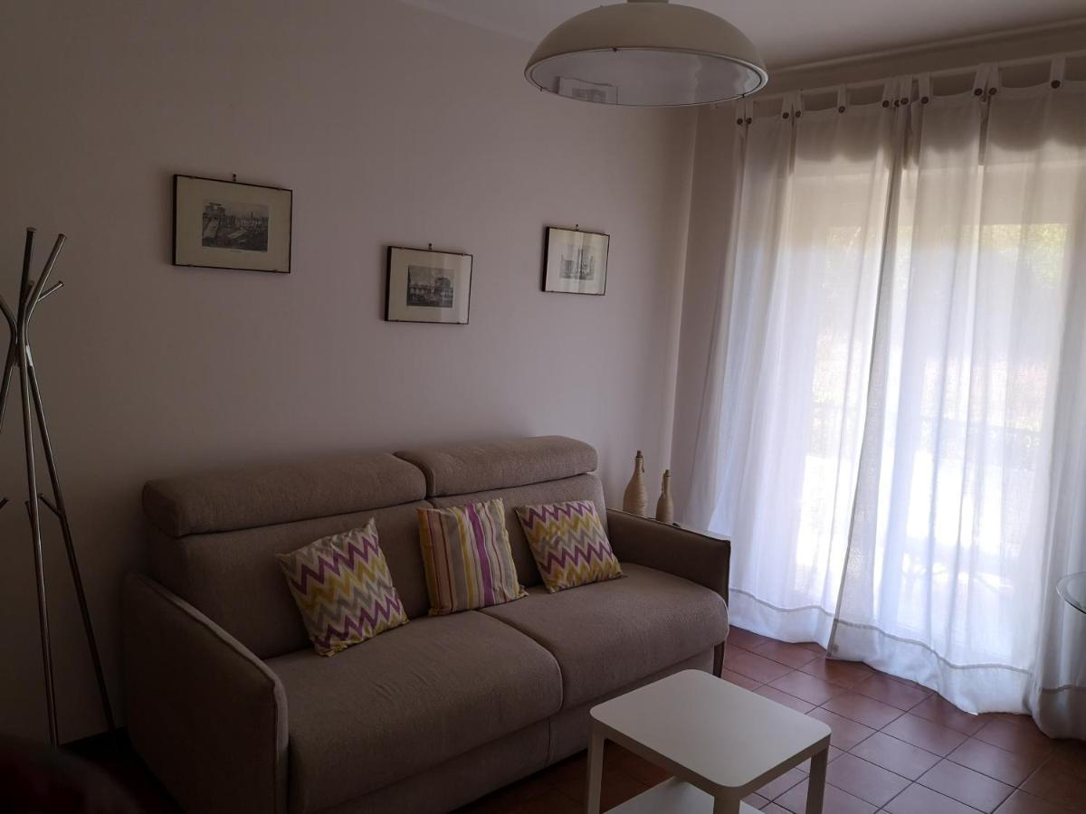La Lampara Apartment Aci Castello Luaran gambar
