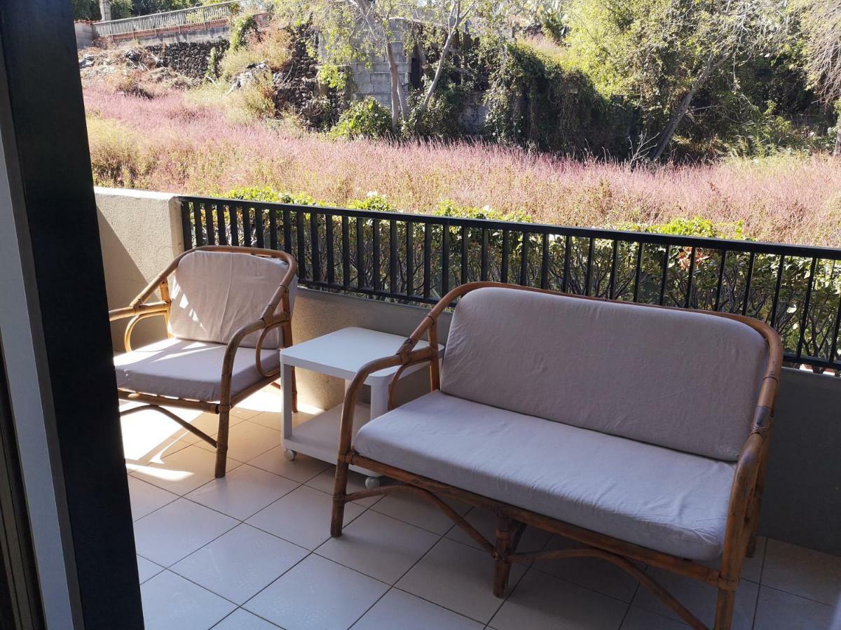 La Lampara Apartment Aci Castello Luaran gambar